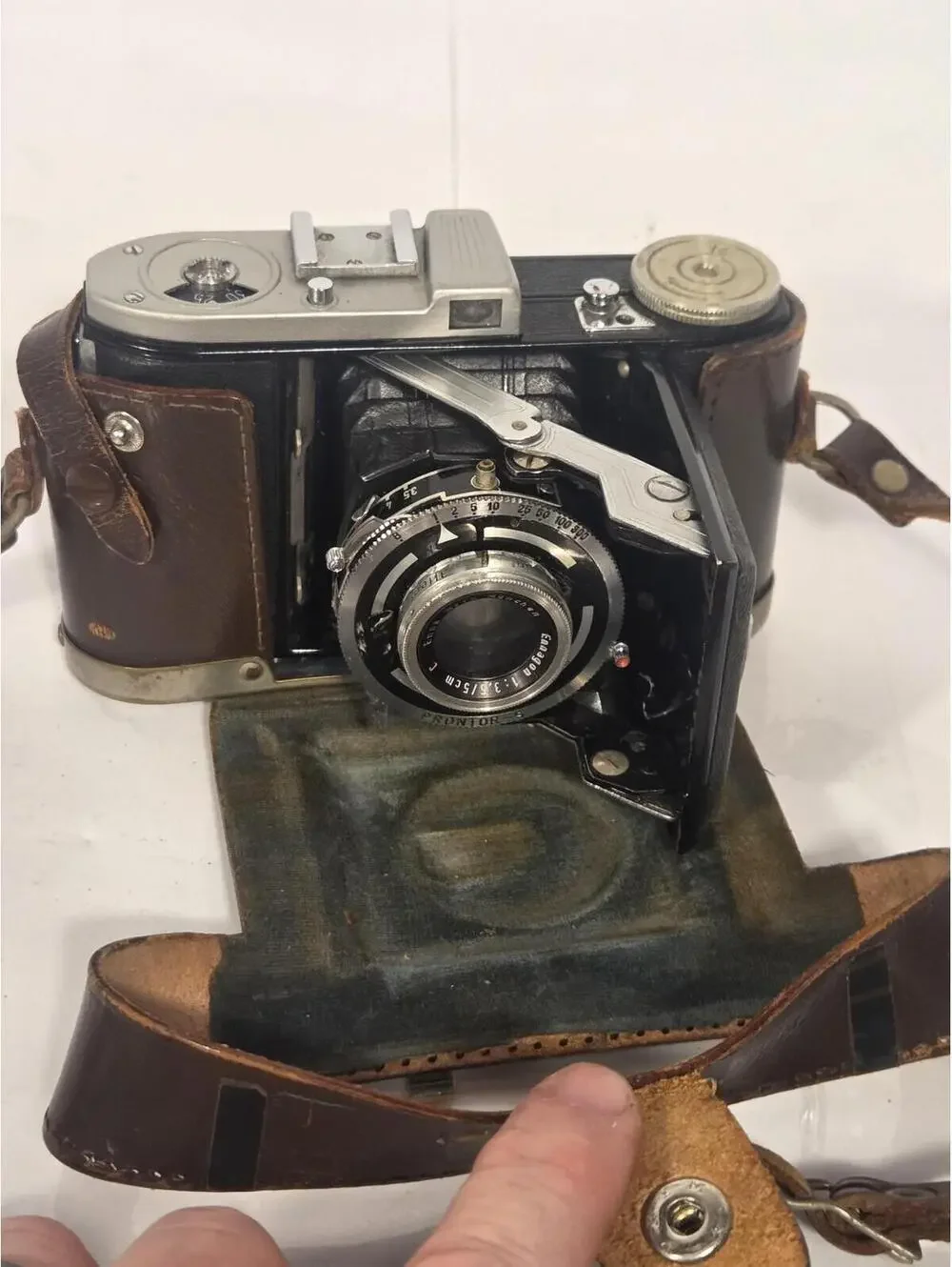 Vintage Royal 35 Folding 35mm Film Camera Black Enna Ennagon Prontor-S Case